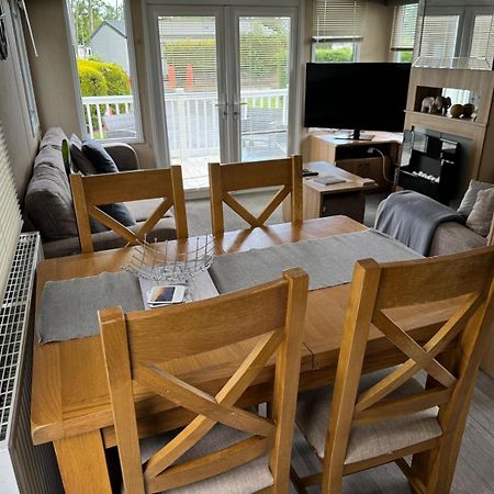 Prestige Static Caravan On 5 Star Holiday Park Cheswick  Zewnętrze zdjęcie